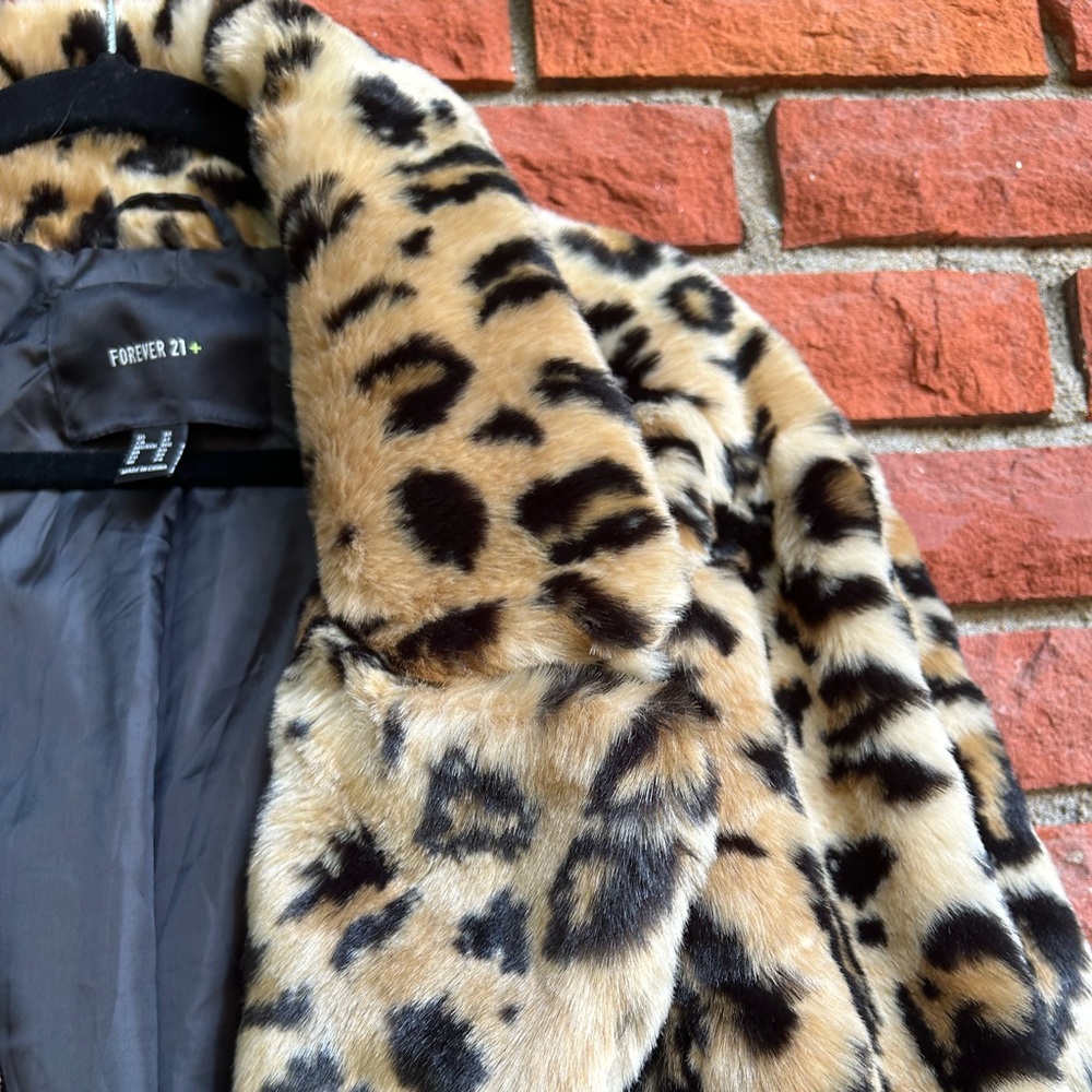 SOLD Leopard print teddy coat - Picture 3 of 8